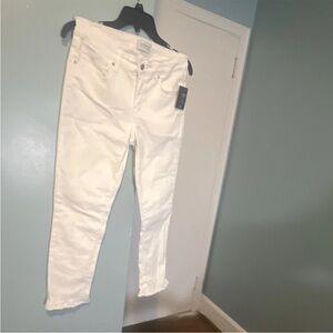 Crown & Ivy Women's High Rise Jeans - Classic White